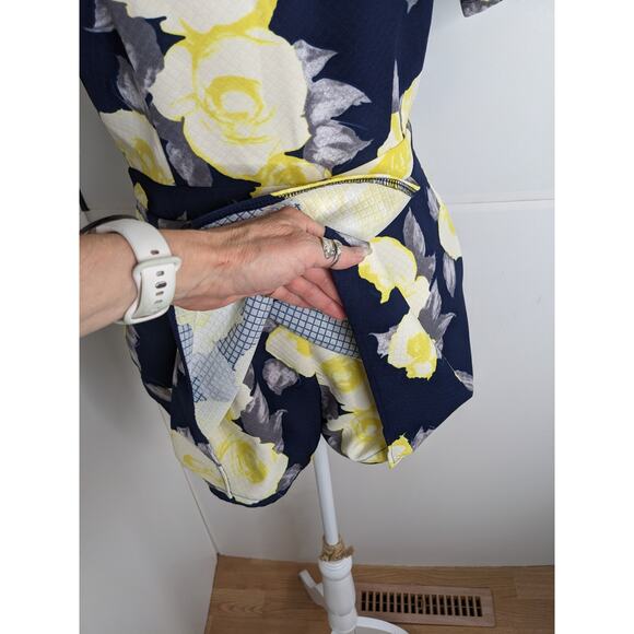 Missguided EUC romper dress skirt floral 10 navy blue yellow white - Picture 7 of 14
